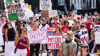 Mỹ: Biểu tình tại thành phố Boston phản đối quy định tiêm vaccine ngừa cúm bắt buộc