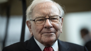 Giá trị tài sản ròng của tỷ phú Warren Buffett vượt ngưỡng 100 tỷ USD