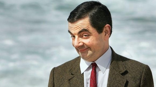 Mr. Bean Rowan Atkinson U70 hạnh phúc bên người tình trẻ tuổi