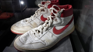 Sneaker của Michael Jordan đắt giá nhất trong lịch sử