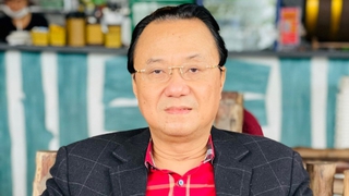 Nhà thơ Hồng Thanh Quang: Cỏ cứ bạc, thơ vẫn cứ xanh tươi