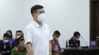 Cựu Đại tá Phùng Anh Lê bị phạt 7 năm 6 tháng tù về tội 'Nhận hối lộ'