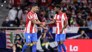 Atletico phải giữ Luis Suarez bằng mọi giá