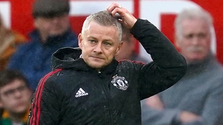 Vì sao MU vẫn chưa thay Solskjaer?