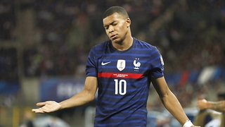 Bỉ vs Pháp: Deschamps mất ăn mất ngủ vì Mbappe