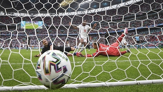 Bán kết EURO 2021: Đại hội của các đội chủ nhà