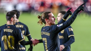 Hàng công Barcelona: Khi Griezmann tan băng