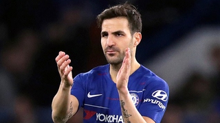 Ai sẽ thay thế Fabregas ở Chelsea?