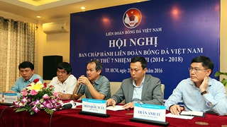 Ông Nguyễn Húp (Chủ tịch CLB Quảng Nam): 'VFF không phải... tổ hưu!'