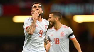 Paco Alcacer: 'Hoàng đế Paco' đang khiến Barca tiếc nuối