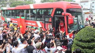 Olympic Việt Nam 'hâm nóng' Bình Dương