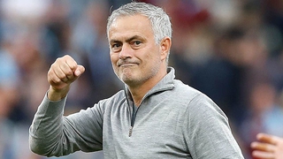 Hàng phòng ngự vẫn là điểm tựa để Mourinho mơ mộng