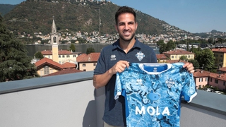 Vì sao Cesc Fabregas gia nhập đội bóng Serie B?