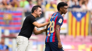 Barcelona: Xavi và bài toán quay vòng lực lượng