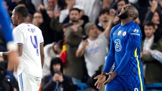 Mùa Hè trầm lắng của Chelsea