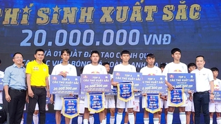 Bầu Đức 'chuyển vế đổi dấu'