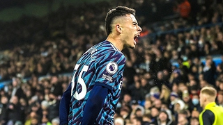 Không Aubameyang, Arsenal vẫn chắc Top 4
