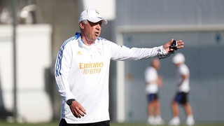 Ancelotti phát bệnh vì Real Madrid