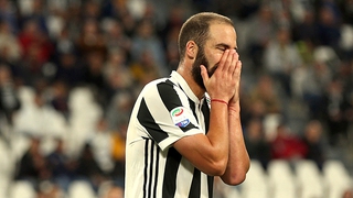 Gonzalo Higuain còn mờ nhạt đến bao giờ?