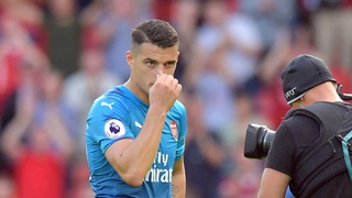 Đã đến lúc Wenger cho Granit Xhaka dự bị