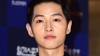 Song Joong Ki chúc Tết người hâm mộ, tiết lộ về bộ phim giả tưởng sắp ra mắt