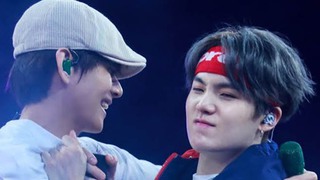 5 lần Suga trở thành ‘trò hề’ của các chàng trai BTS