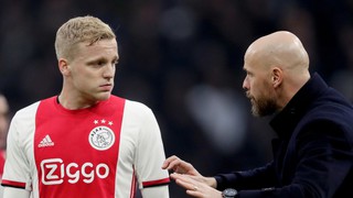 Ten Hag cảnh báo Van de Beek