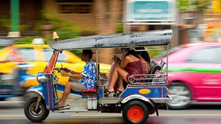 Quảng Ninh chấm dứt hoạt động xe tuk-tuk sau hơn 10 năm 'lộng hành'