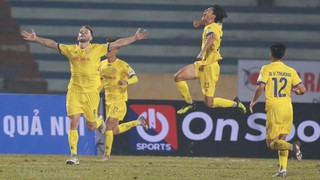 Bản tin V-League 9/3: Bùi Tiến Dũng ra mắt thương hiệu thời trang