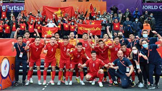 HLV Phạm Minh Giang về nước sau tuyển futsal Việt Nam