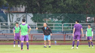 Điểm nóng AFF Cup: HLV Park Hang Seo tạm gác lại quá khứ