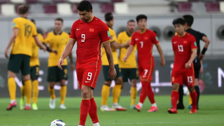 'CĐV Việt Nam tin đội nhà có thể đánh bại đội tuyển Trung Quốc'