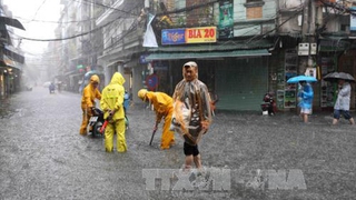 Mưa giông trên cả nước, Hà Nội nguy cơ tiếp tục ngập úng