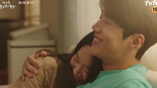 Khoảnh khắc hẹn hò lãng mạn của Hye Jin và Doo Shik trong 'Hometown Cha-Cha-Cha'
