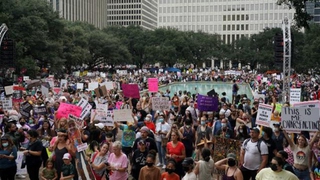 Mỹ: Hàng nghìn người biểu tình phản đối luật hạn chế phá thai hà khắc