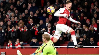 M.U coi chừng: Oezil thăng hoa dữ dội, hàng công GOAL của Arsenal đang rất mạnh