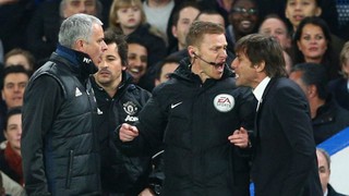 Conte đã dính đòn tâm lý chiến của Mourinho