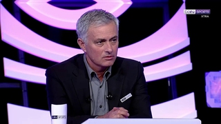 Mourinho chê cầu thủ Real Madrid yếu đuối ở trận thua Barcelona