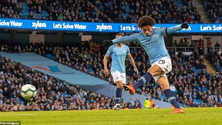 VIDEO Man City 2-0 Cardiff: Lấy lại ngôi đầu