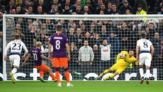 7 'nạn nhân' gần nhất của Hugo Lloris trên chấm 11m đều là siêu tiền đạo