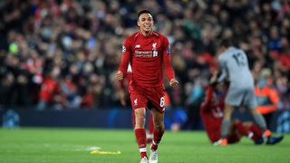 Trent Alexander-Arnold gây sốt với pha đá phạt góc thiên tài khiến Barca ôm hận