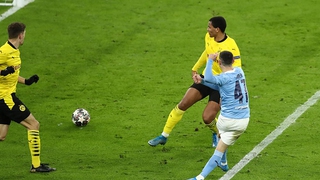 Man City 2-1 Dortmund: De Bruyne và Foden giúp Man City tạo lợi thế