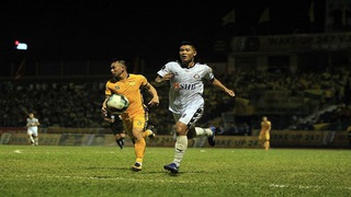 VIDEO: Thanh Hóa 0-0 SHB Đà Nẵng: Hà Đức Chinh mờ nhạt ngày trở lại V-League