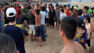 Bình Thuận: 4 người chết đuối khi tắm biển, 2 người mất tích