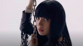 Lisa Blackpink lập thành tích 'khủng' nhất lịch sử K-pop với 'Money'