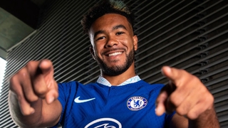 Gia hạn với Chelsea, Reece James đi vào lịch sử