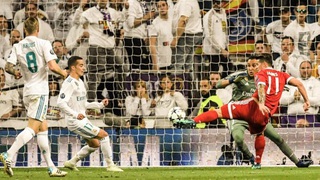 Quên David De Gea đi, Keylor Navas đang là người hùng của Real Madrid