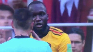 Chơi đẹp như Romelu Lukaku, chủ động bảo trọng tài đừng thổi 11m