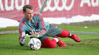 Cúp C1 châu Âu: Manuel Neuer chấn thương, Bayern Munich lo sốt vó