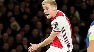 Bóng đá hôm nay 15/6: Lộ lí do MU thực sự muốn có Van de Beek. Chelsea bán 6 cầu thủ